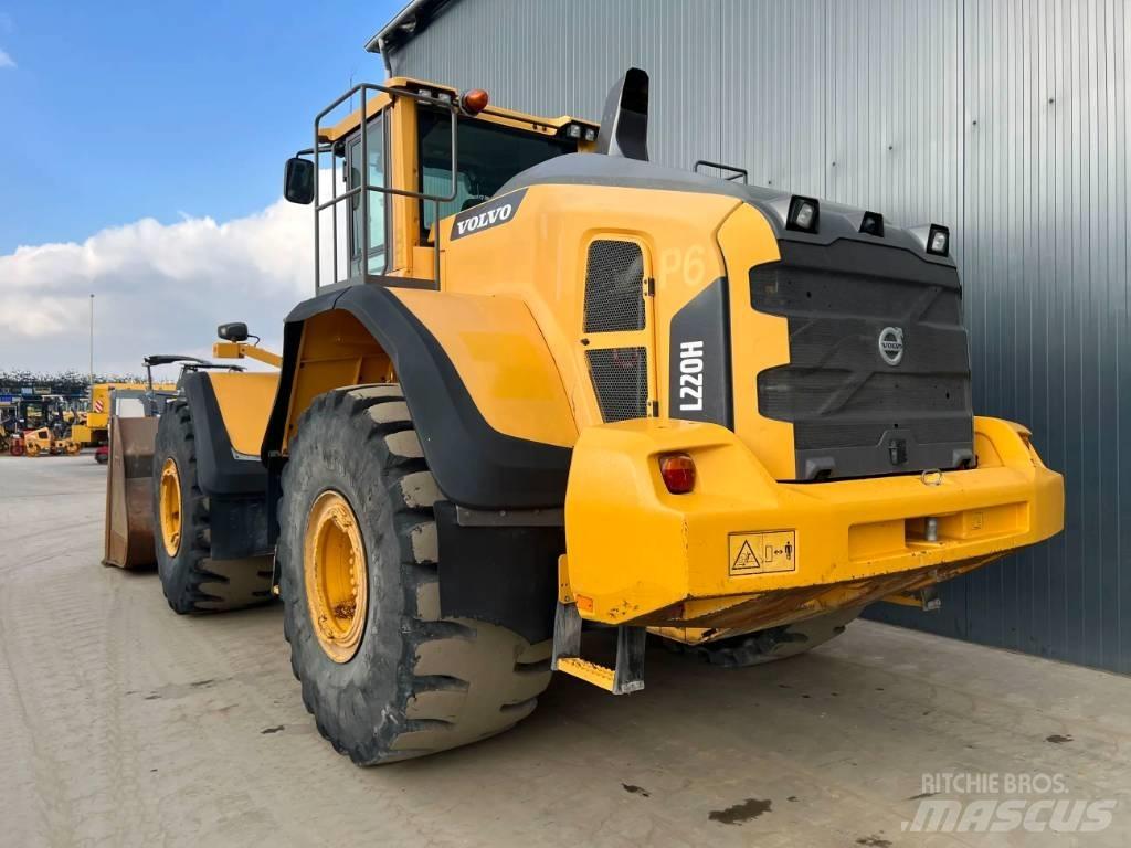 Volvo L220H Rataslaadurid