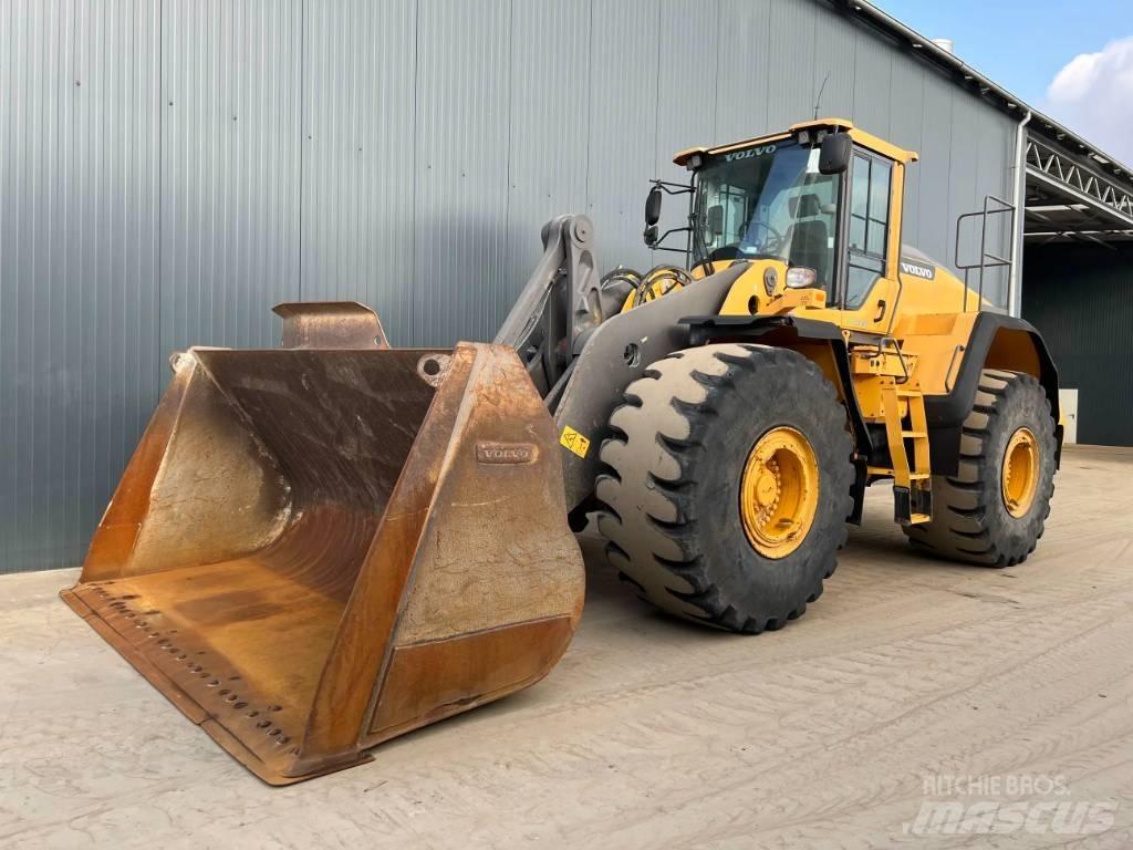 Volvo L220H Rataslaadurid
