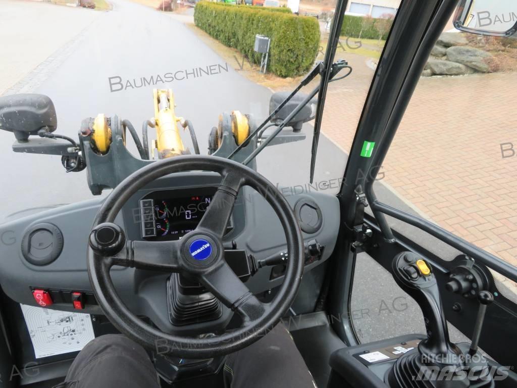 Komatsu WA 70M Rataslaadurid