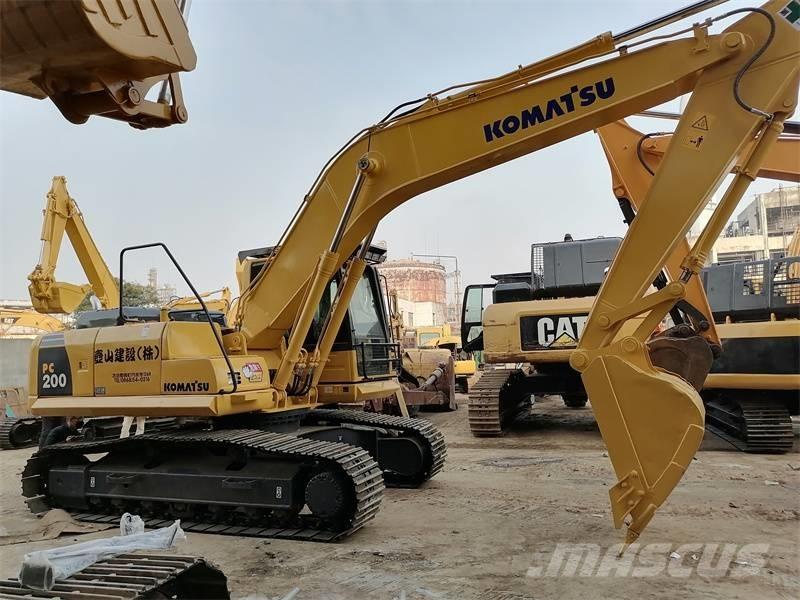 Komatsu pc200-8 Roomikekskavaatorid