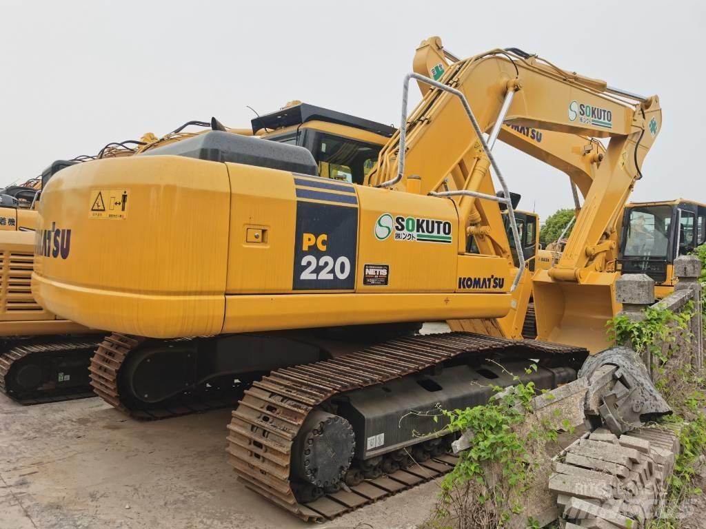 Komatsu PC 220-7 Roomikekskavaatorid