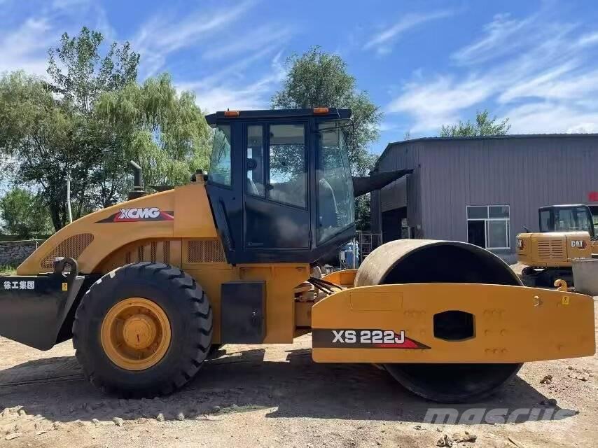 XCMG XS 223J Ühe trumliga rullid