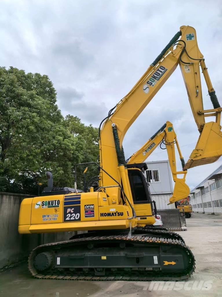 Komatsu PC 220-8 Roomikekskavaatorid