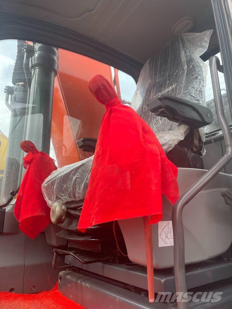 Doosan DX 225 LCA Roomikekskavaatorid