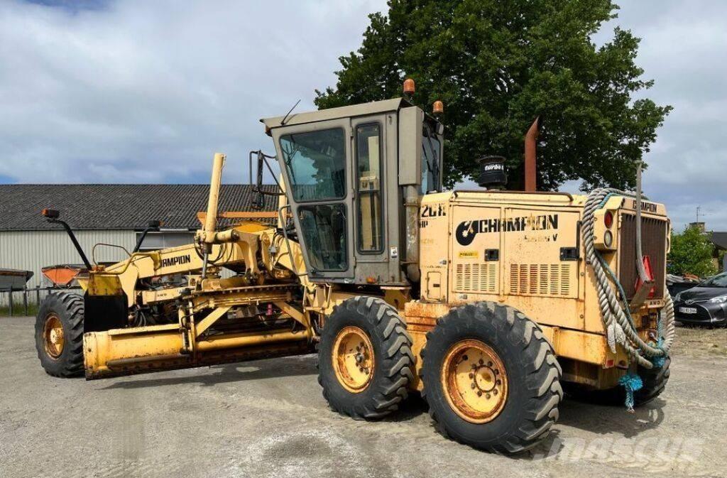 Champion 726 A Greiderid