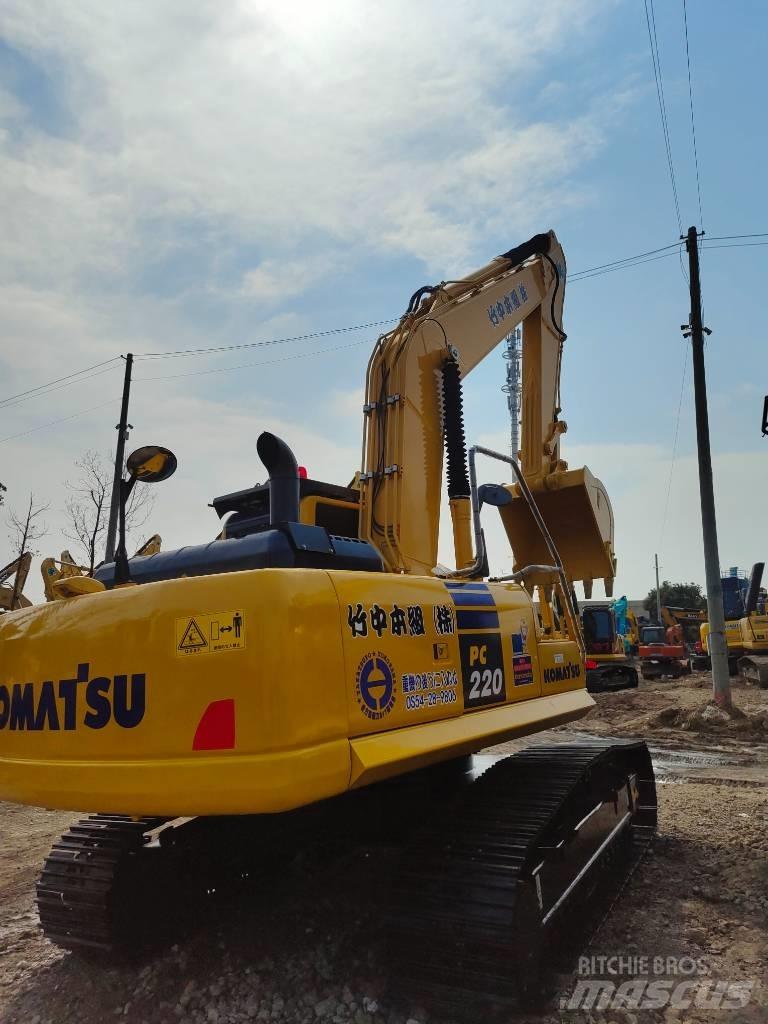 Komatsu PC 220 LC-8 Roomikekskavaatorid