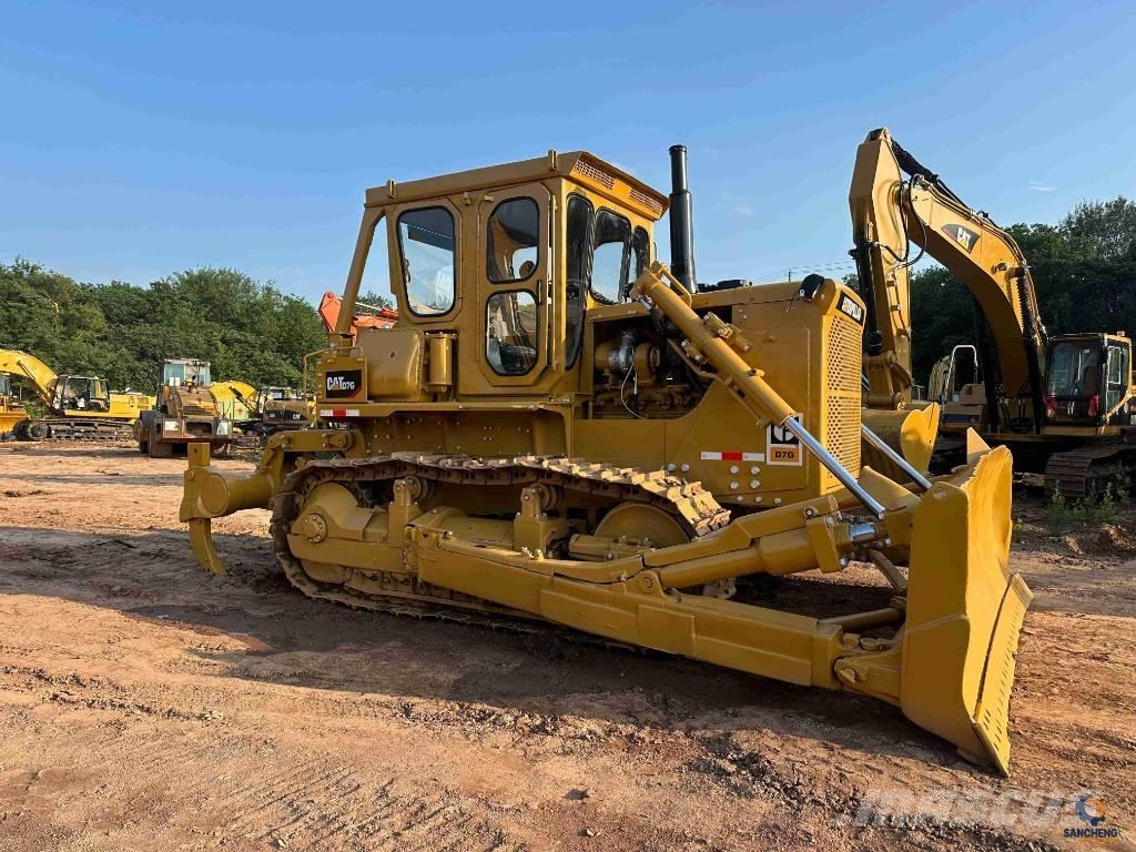 CAT D 7 G Buldooserid