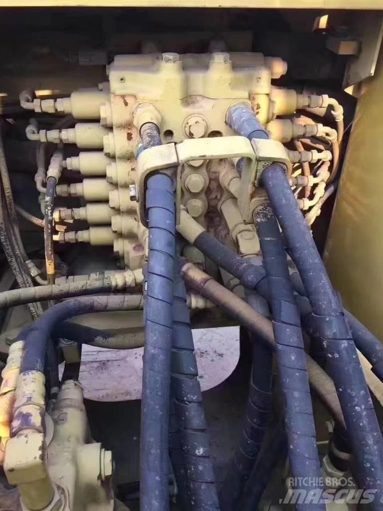 Komatsu pc120 Roomikekskavaatorid