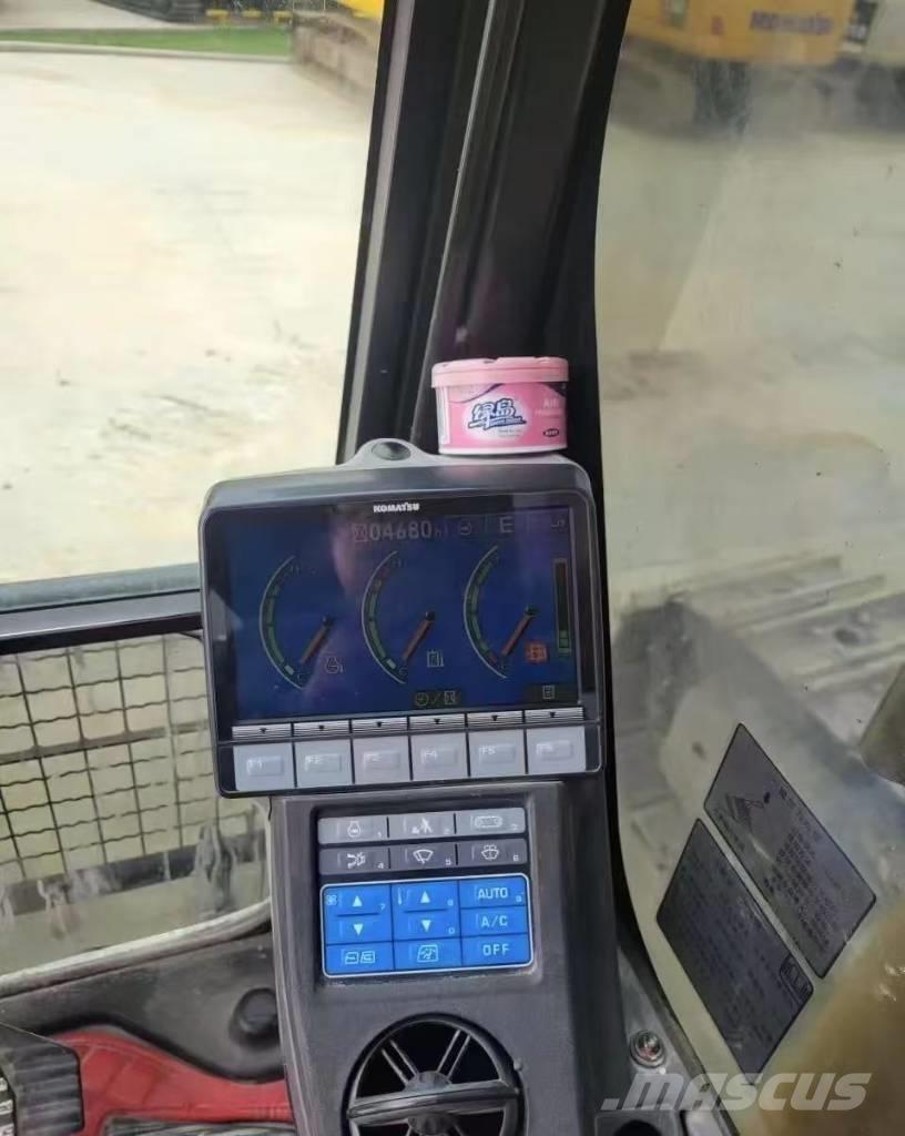 Komatsu PC 460-8 Roomikekskavaatorid