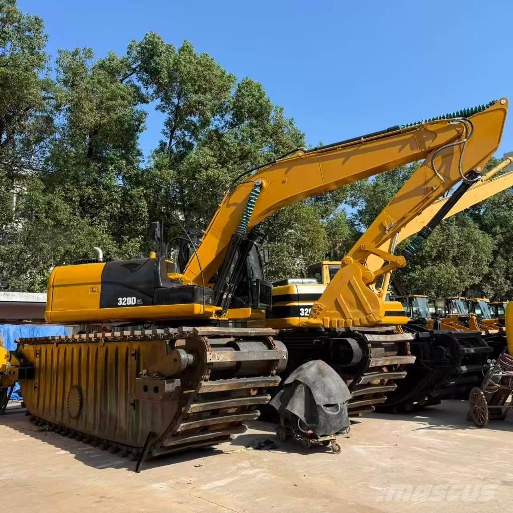 CAT 320D2 Amfiib ekskavaatorid
