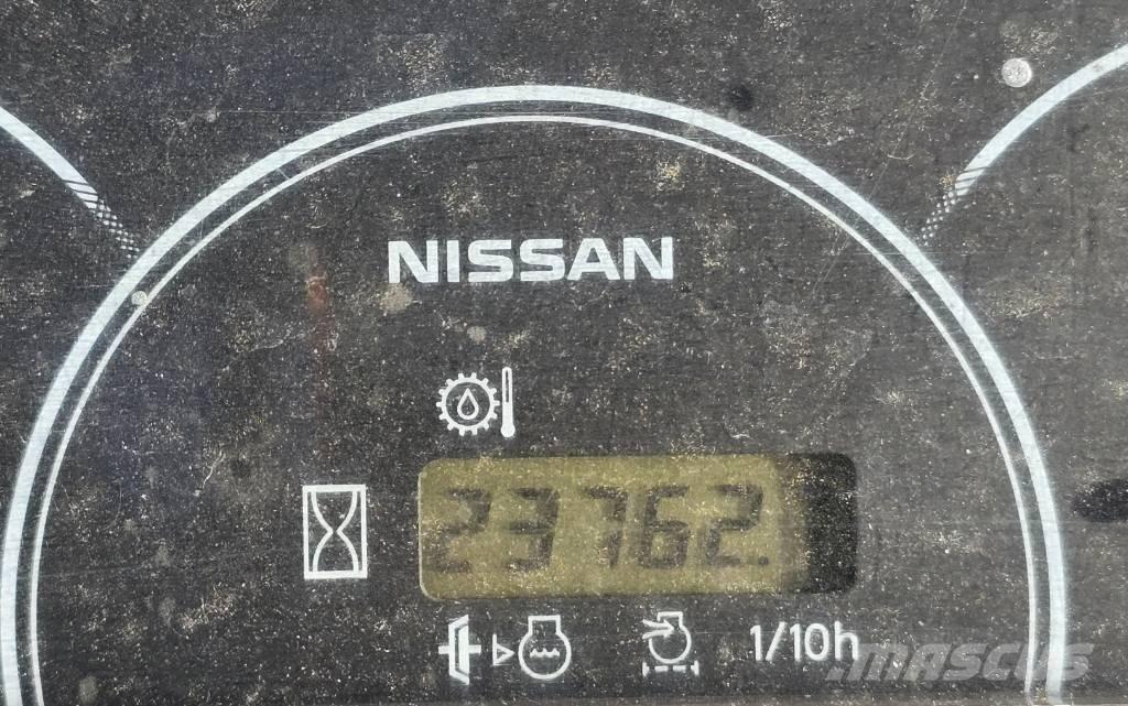 Nissan L01A15 Gaasitõstukid