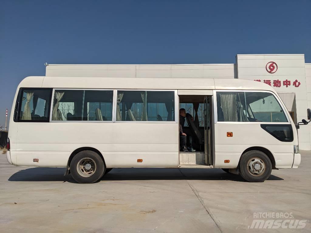 Toyota Coaster Bus Väikebussid