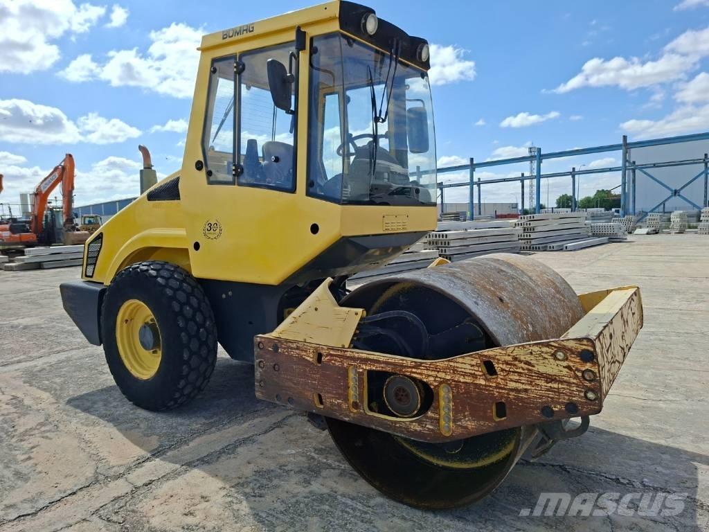 Bomag BW 177 D H-4 Ühe trumliga rullid
