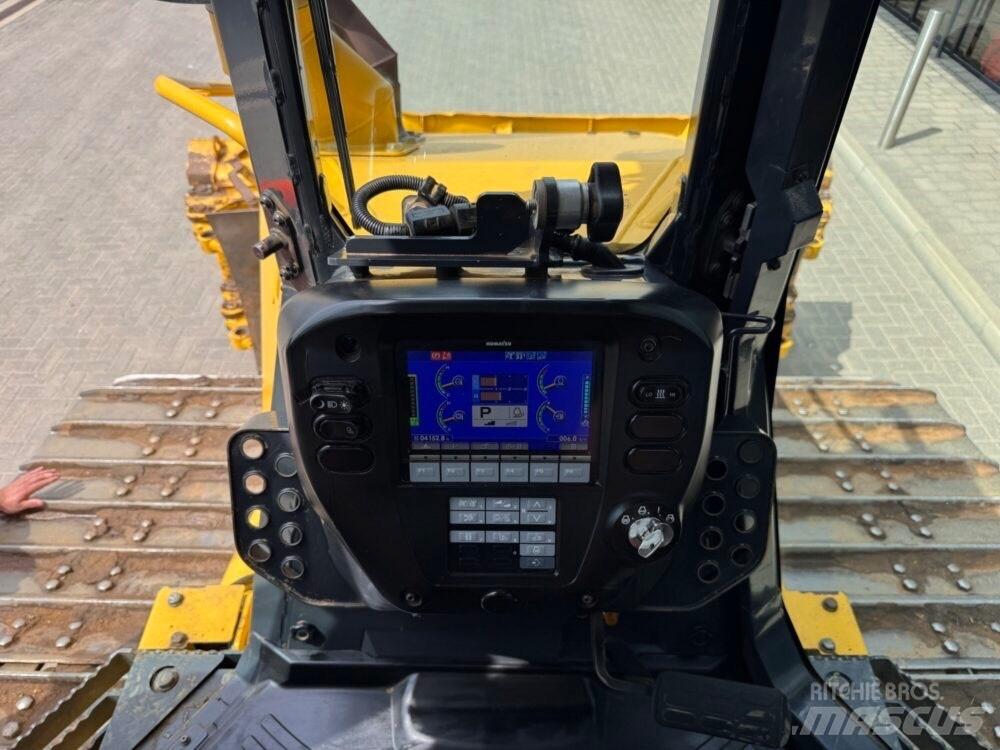 Komatsu D61PXi-24EO Buldooserid