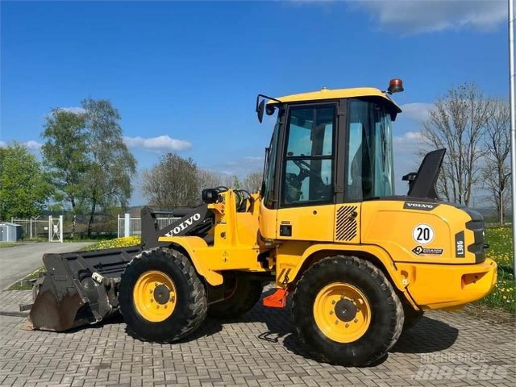 Volvo L30G Rataslaadurid