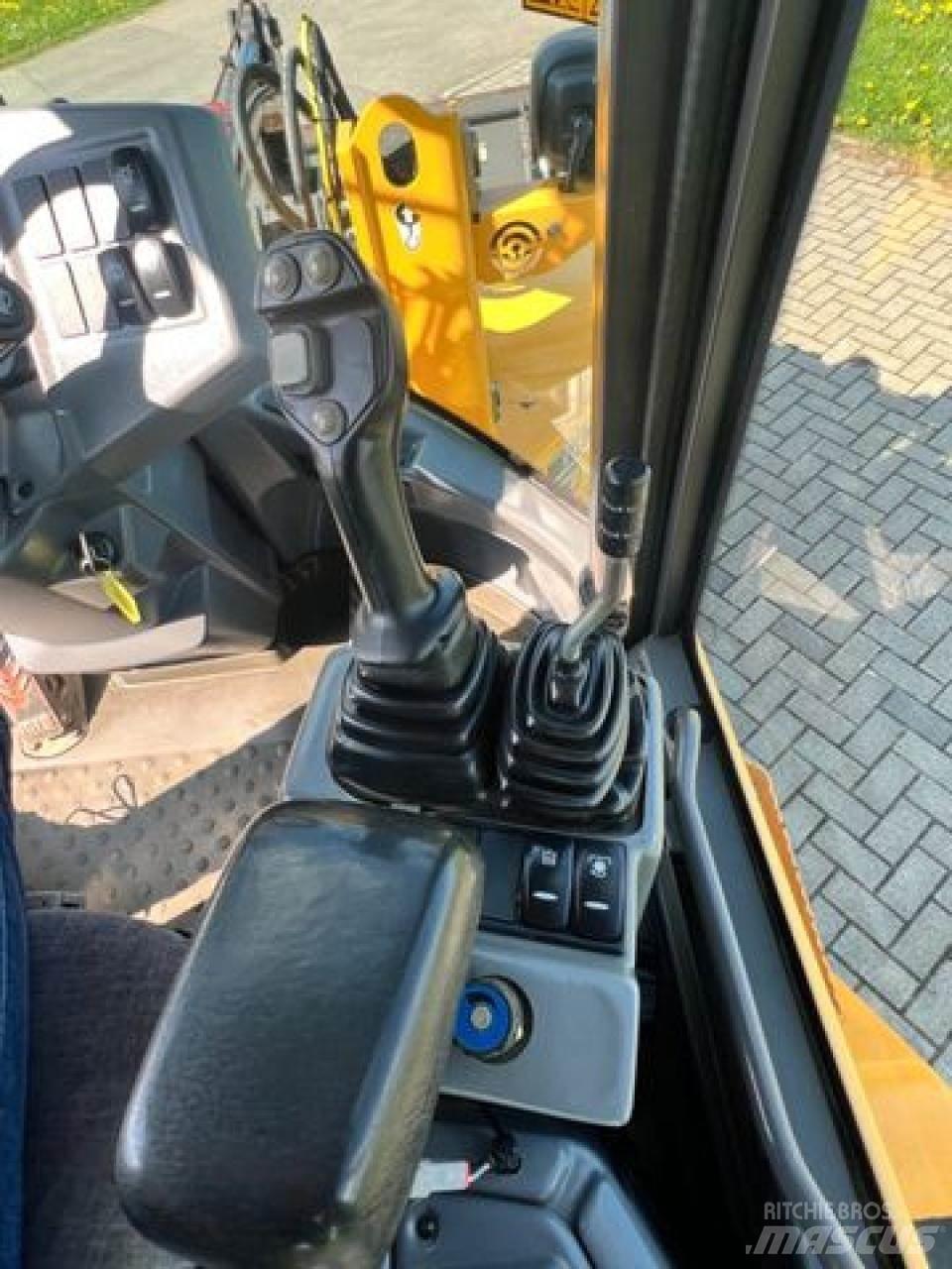 Volvo L30G Rataslaadurid