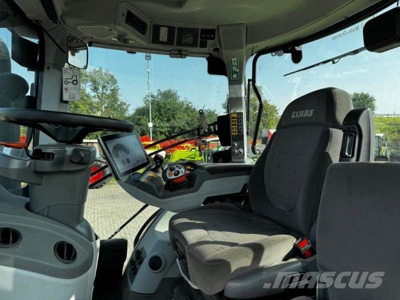 CLAAS AXION 810 Traktorid