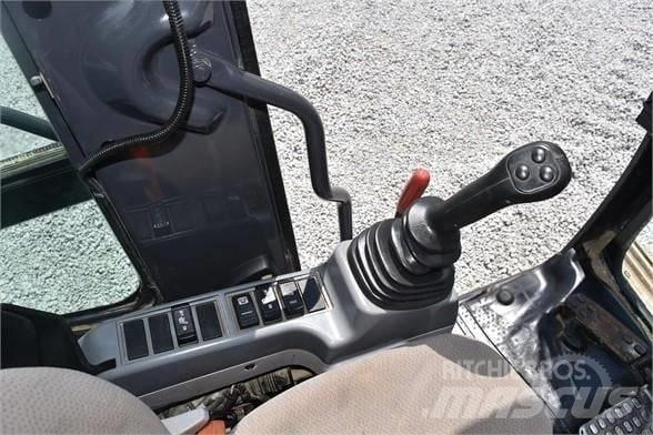 Hitachi ZX 135 Roomikekskavaatorid