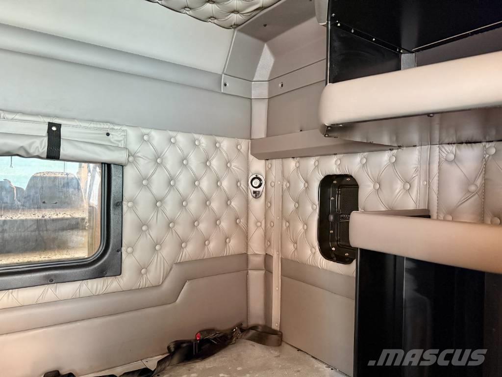 Kenworth T 800 Sadulveokid