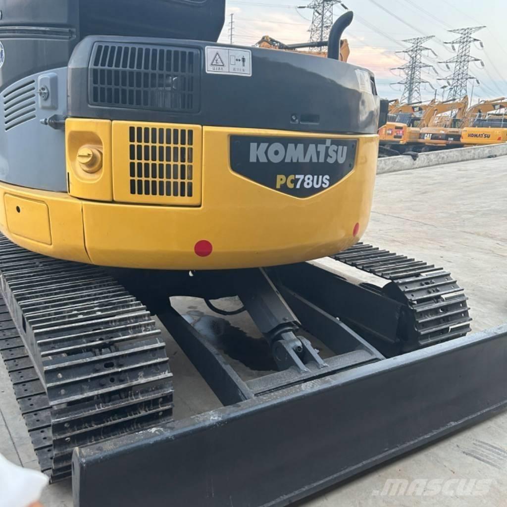 Komatsu PC78 US Roomikekskavaatorid