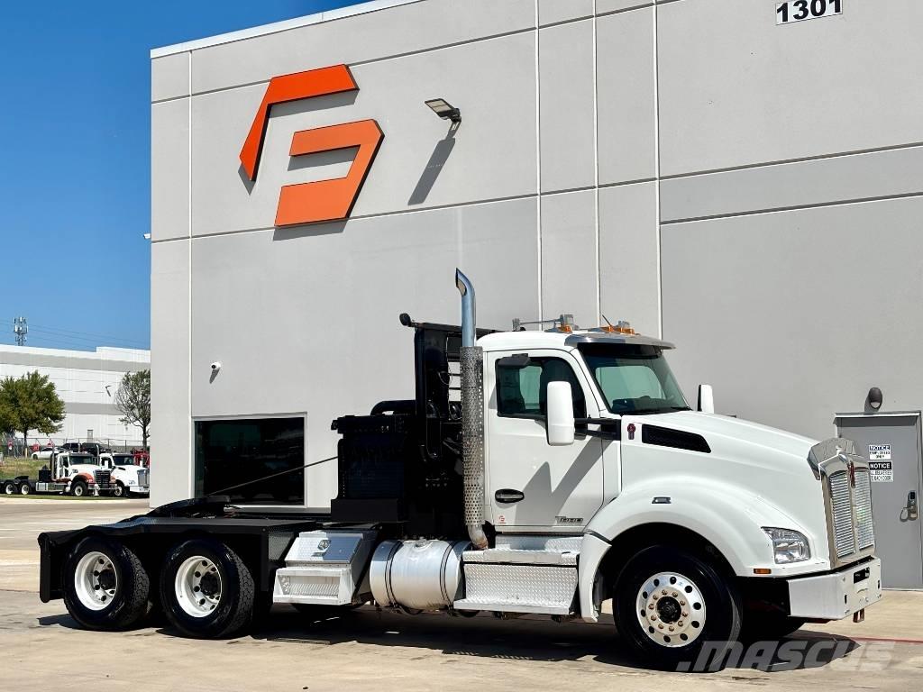 Kenworth T 880 Puksiirid