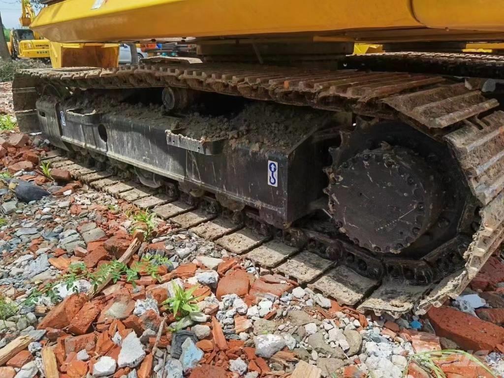 Komatsu PC 130 LC-7 Roomikekskavaatorid