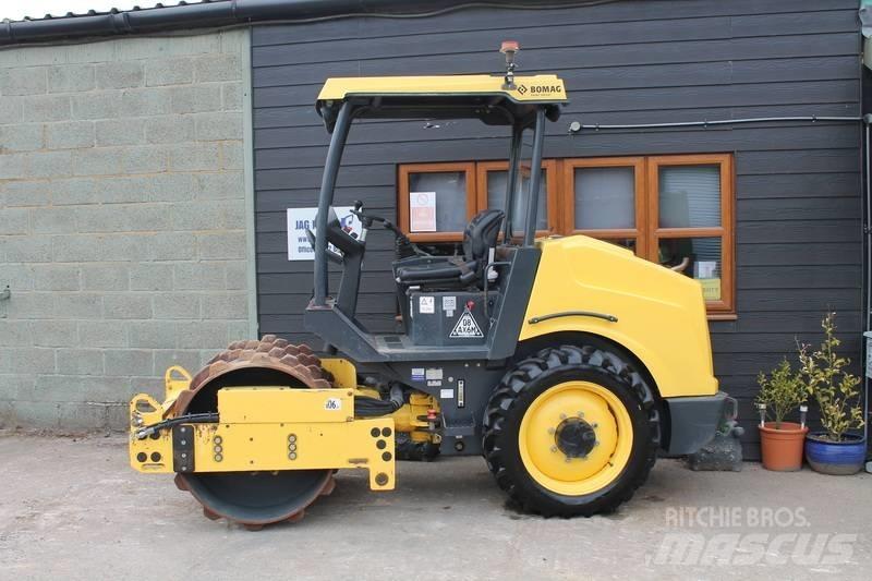 Bomag BW 124 P D H-5 Ühe trumliga rullid