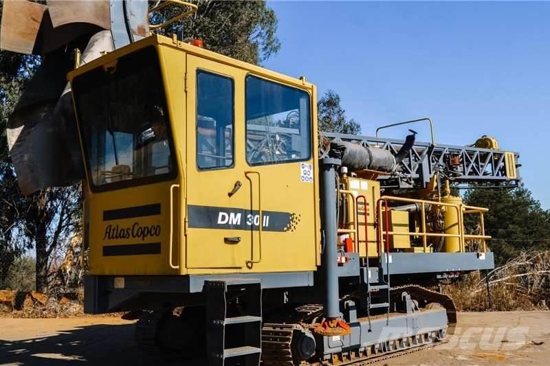 Atlas Copco DM30 Vertikaalsed puurmasinad