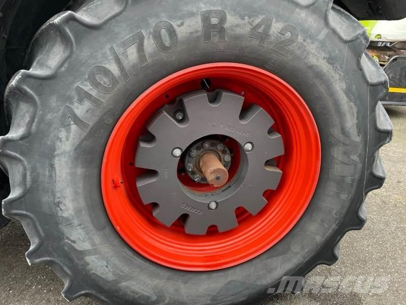 CLAAS Axion 870 Traktorid