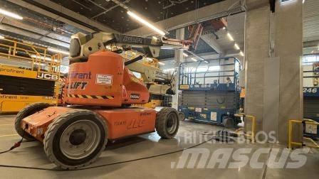JLG E 450 AJ Iseliikuvad poomtõstukid