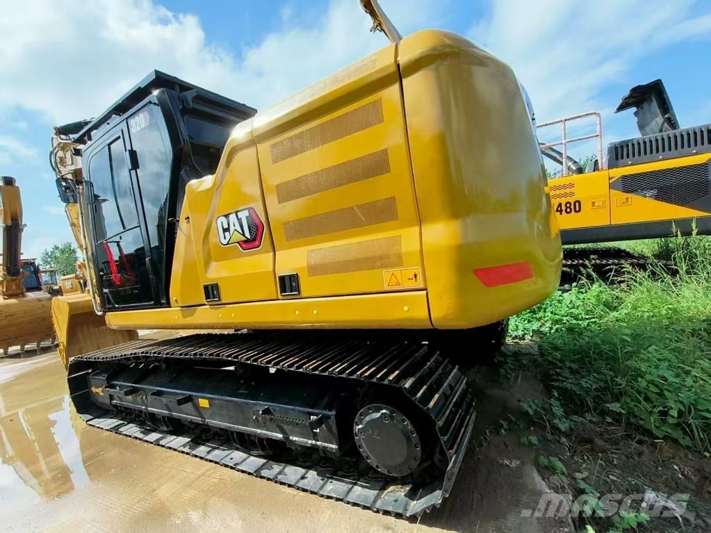 CAT 320 Roomikekskavaatorid