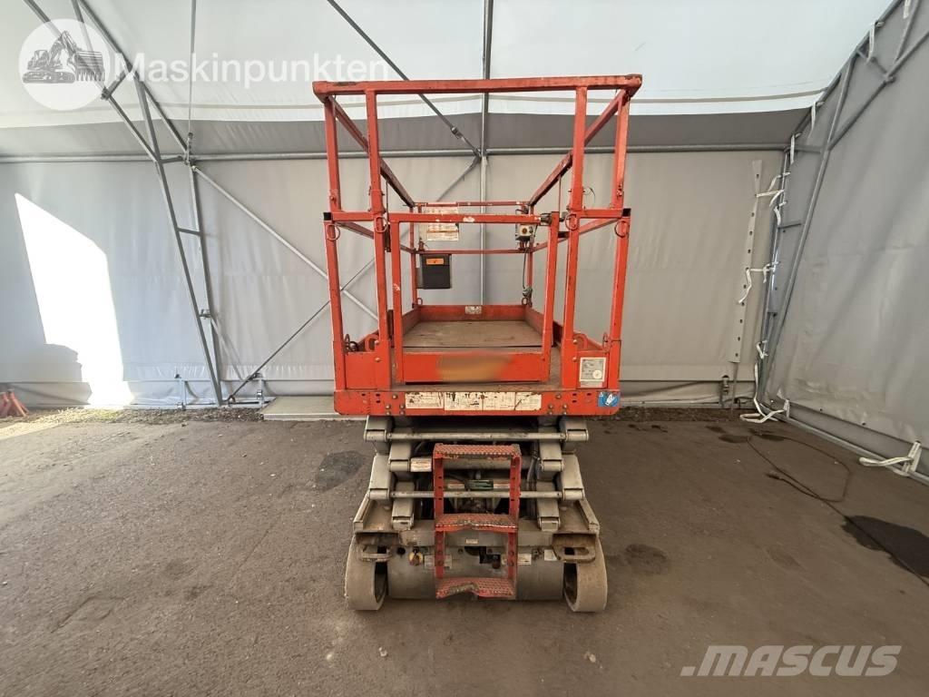 SkyJack SJ III 4626 Käärtõstukid