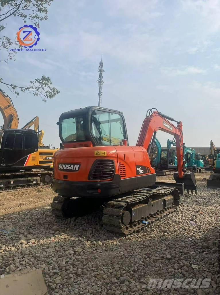Doosan DX 60 Miniekskavaatorid < 7 t