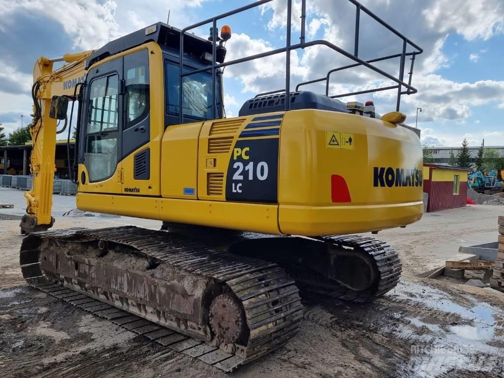 Komatsu PC 210-8 Roomikekskavaatorid