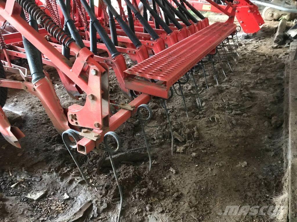 Kuhn BS 300 Külvikud