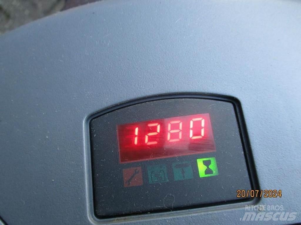 BT SWE 080L Järelkäidavad virnastajad