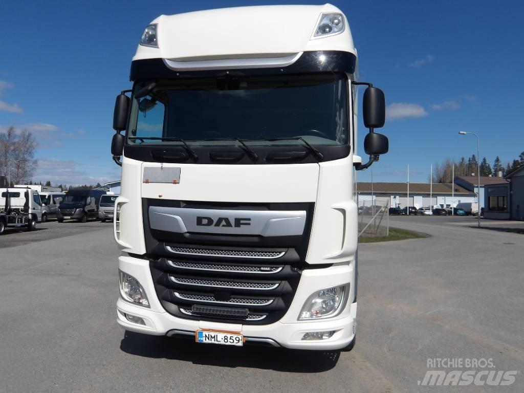 DAF XF 530 6x2 Sadulveokid