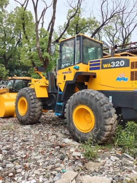 Komatsu WA 320-5 Rataslaadurid