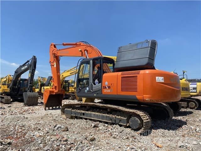 Hitachi ZX 250 Roomikekskavaatorid