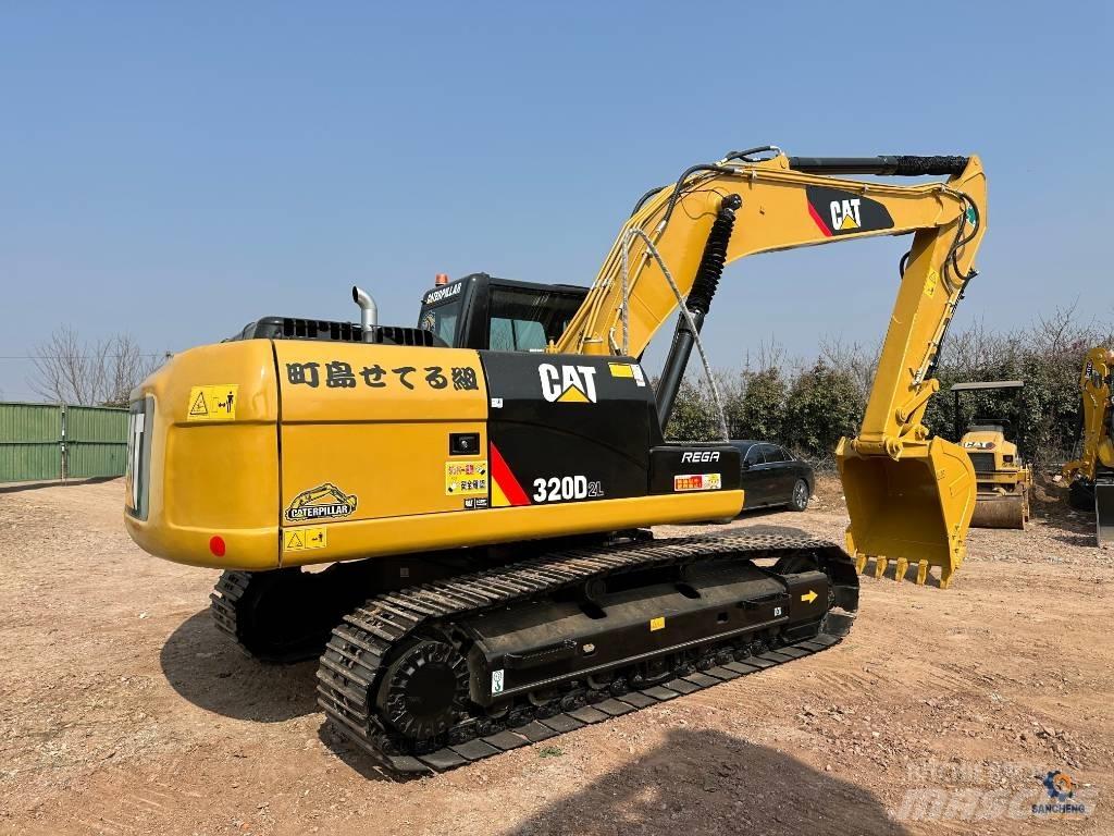 CAT 320D2L Roomikekskavaatorid