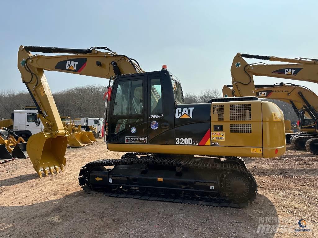 CAT 320D2L Roomikekskavaatorid