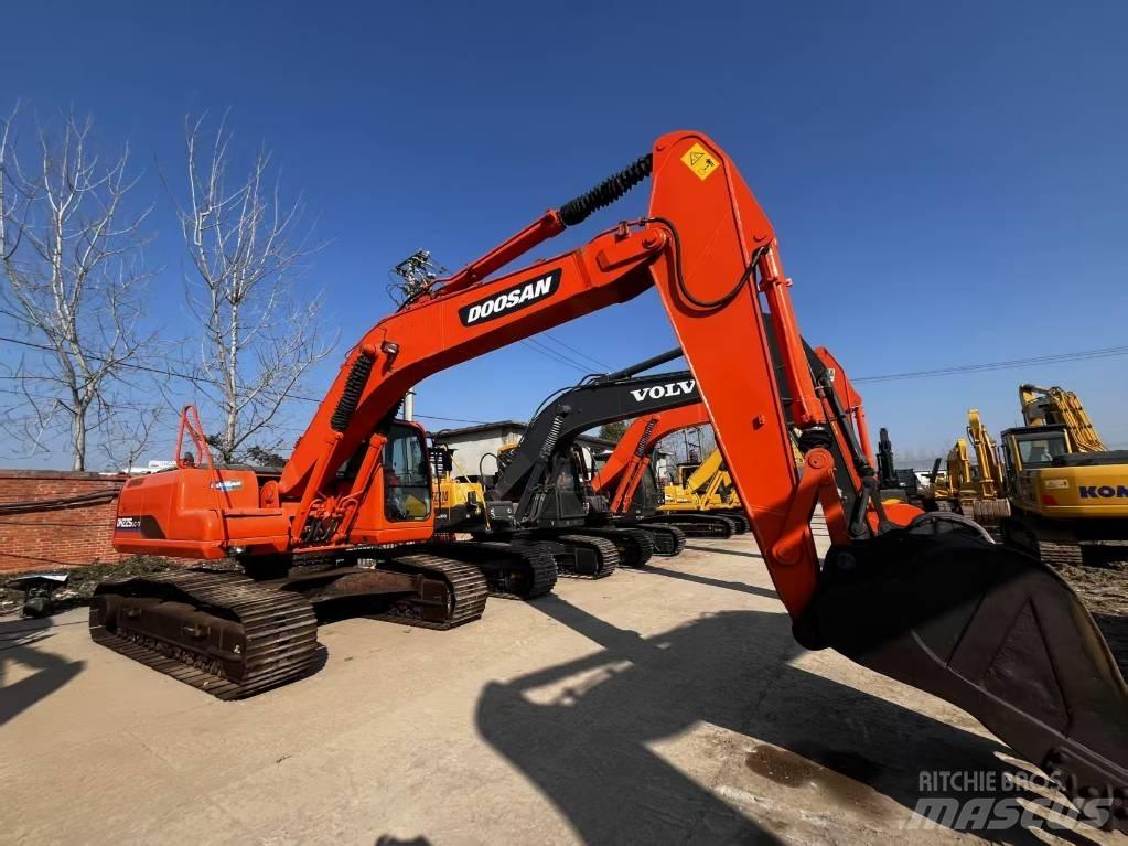 Doosan DH225-7 Väikeekskavaatorid 7t-12t