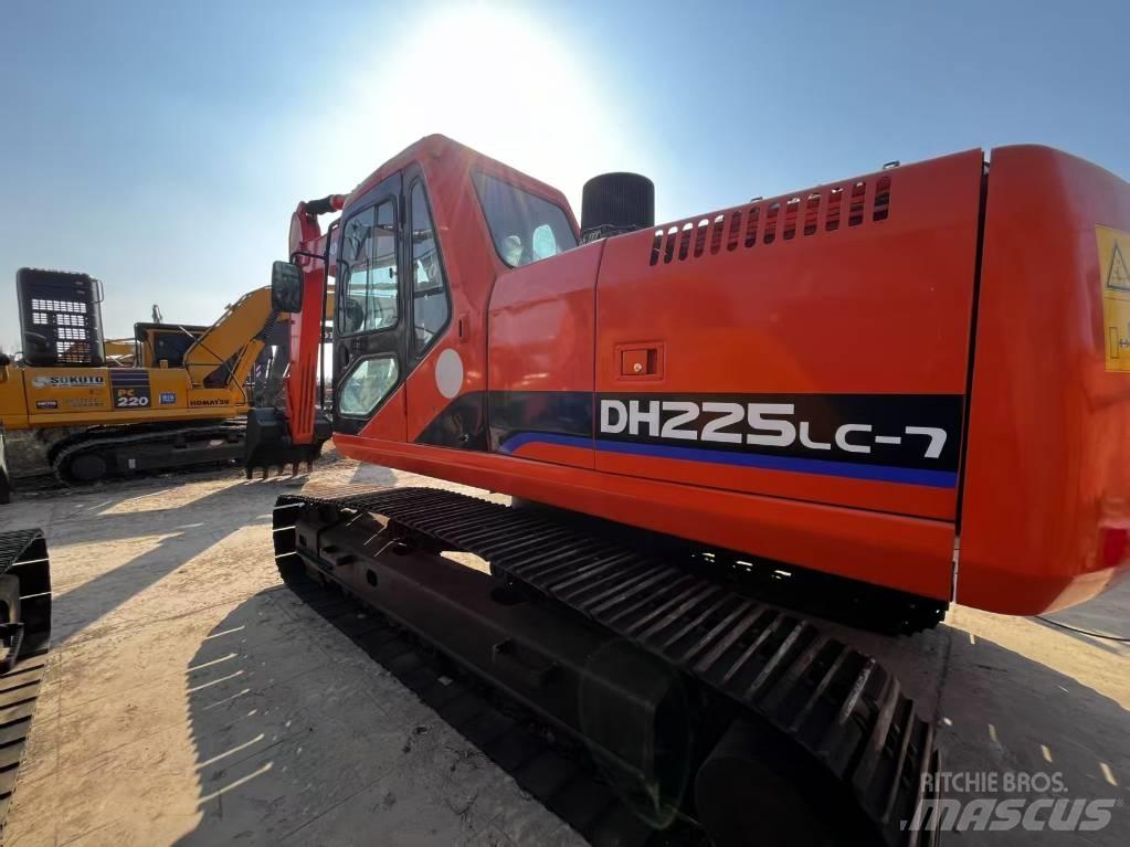 Doosan DH225-7 Väikeekskavaatorid 7t-12t