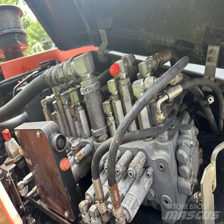 Kubota 183-3 Roomikekskavaatorid