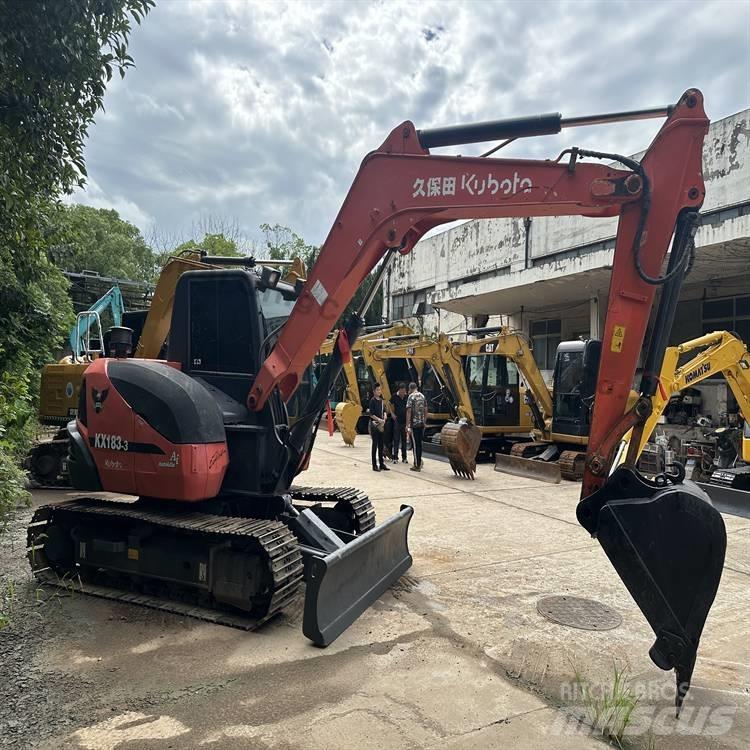 Kubota 183-3 Roomikekskavaatorid