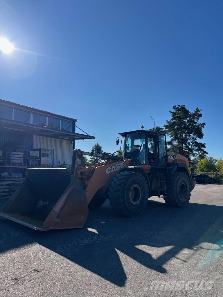 CASE 1021 G Rataslaadurid