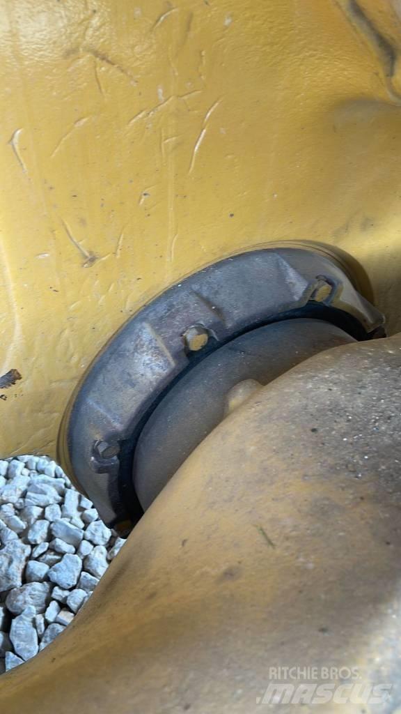 CAT D 9 N Buldooserid