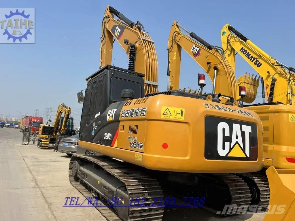 CAT 320D Roomikekskavaatorid