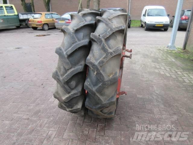 Goodyear 13.6/36 Rehvid, rattad ja veljed