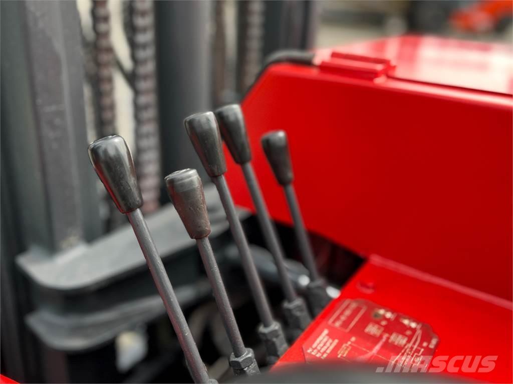 Moffett M3 20.4 Veoautol transporditav kahveltõstuk